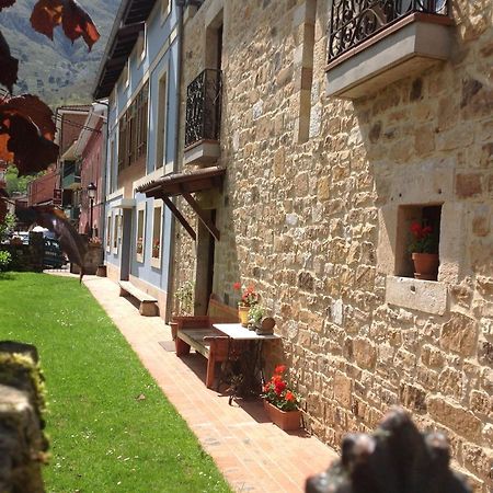 Casa De La Tila Lejlighed Arenas De Cabrales Eksteriør billede
