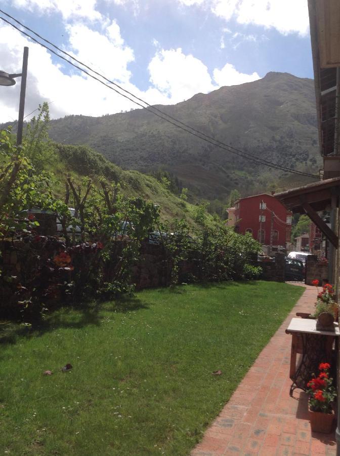 Casa De La Tila Lejlighed Arenas De Cabrales Eksteriør billede